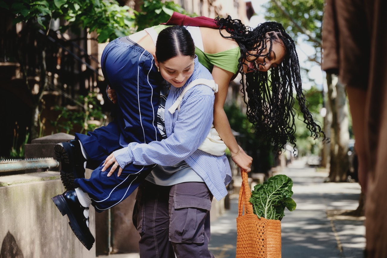 2-2 Brand24_060424_Emily Sasha_Street_227_v2_RGB Large