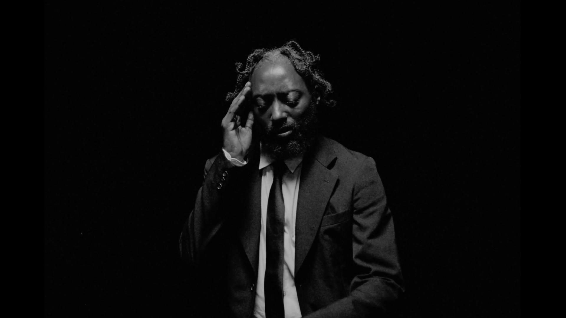 CLIPSE 'BIRDS DON'T SING'